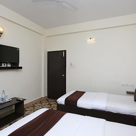 Oyo Stellar Resort Bhubaneswar Exterior foto