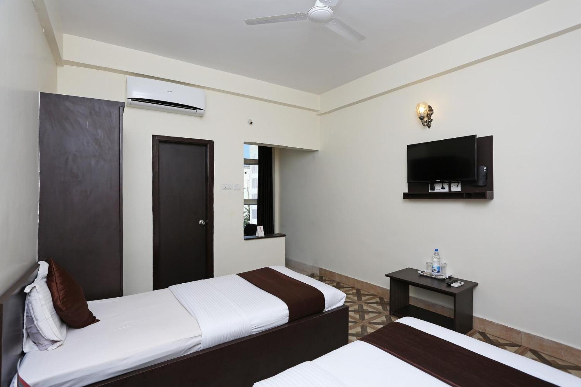 Oyo Stellar Resort Bhubaneswar Exterior foto